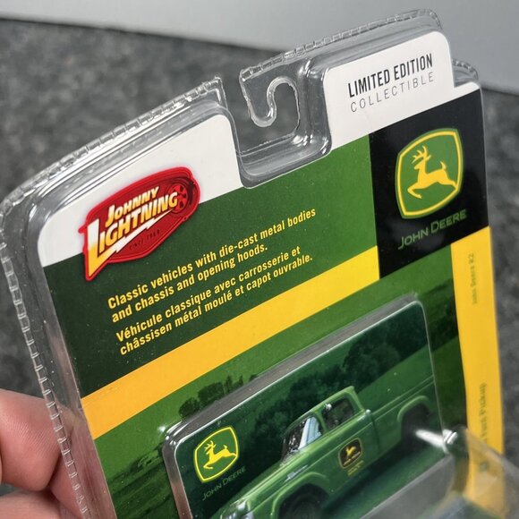 2008 Johnny Lightning 1959 Ford Pickup John Deere HTF - NEW 1:64 - Picture 8 of 8